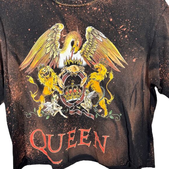 Reworked Queen Crest Band Cropped Graphic Tee M Oversized Bleached Boho Edgy - Picture 2 of 5